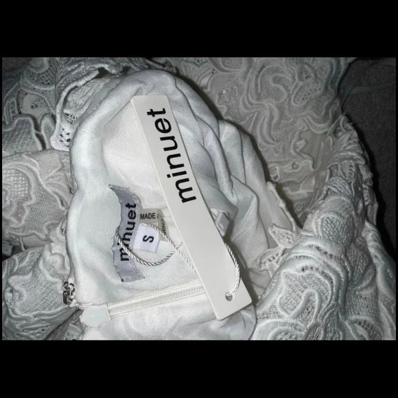 COPY - Beautiful lace mini dress - Picture 3 of 6